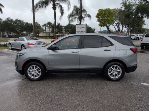 Used 2023 Chevrolet Equinox LS w/ LS Convenience Package image 4