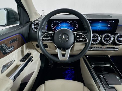 Certified 2023 Mercedes-Benz GLB 250 4MATIC image 6