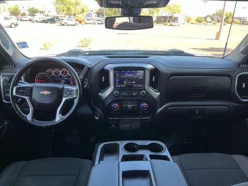 Used 2022 Chevrolet Silverado 2500 LT w/ Convenience Package image 24