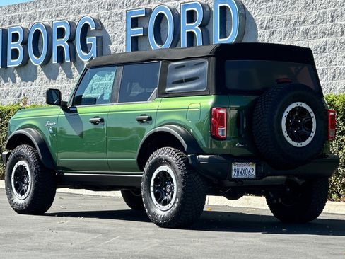 Used 2023 Ford Bronco Black Diamond w/ Sasquatch Package image 6