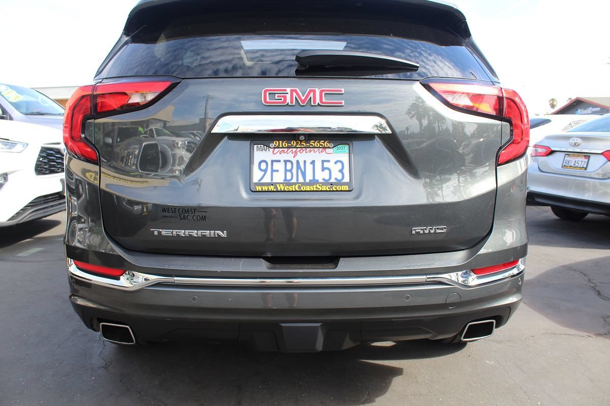 Used 2020 GMC Terrain Denali w/ Denali Premium Package AWD/4WD image 14