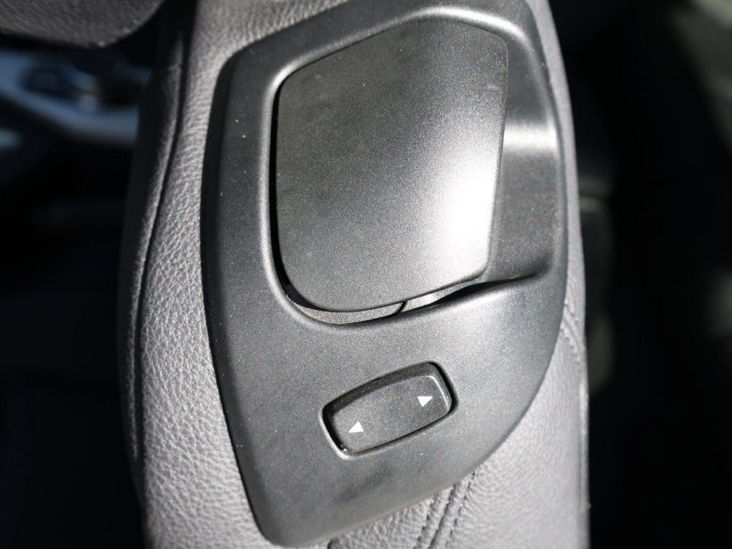 Used 2019 BMW 230i Coupe w/ M Sport Package RWD image 15