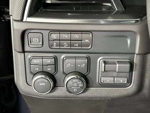 Used 2025 Chevrolet Tahoe RST w/ Comfort Package AWD/4WD image 23