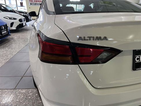 Certified 2025 Nissan Altima 2.5 S image 11