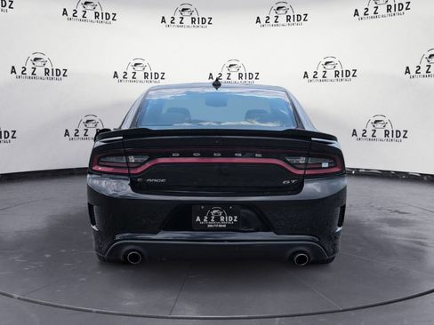 Used 2019 Dodge Charger GT RWD image 4