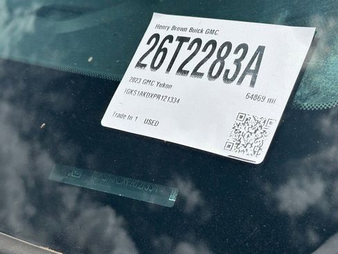 Used 2023 GMC Yukon SLE RWD image 3