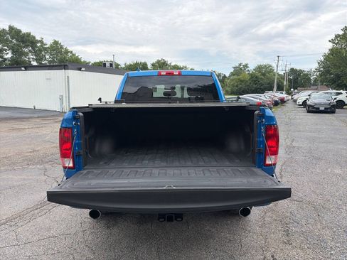 Used 2019 RAM 1500 Express w/ Hydro Blue Sport Package AWD/4WD image 24