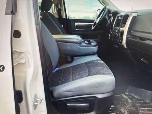 Used 2018 RAM 2500 SLT w/ Cold Weather Group image 7
