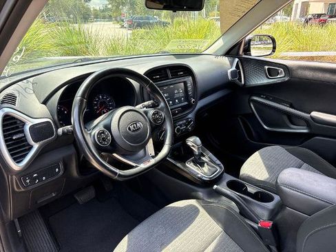 Used 2021 Kia Soul GT-Line FWD image 6
