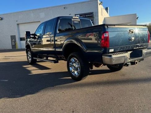 Used 2015 Ford F250 Lariat w/ Chrome Package image 14