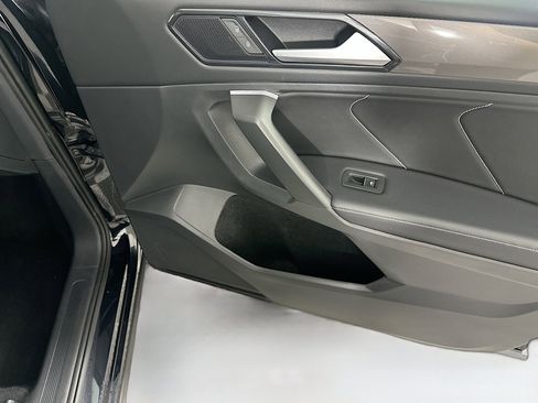 Used 2024 Volkswagen Tiguan Wolfsburg Edition image 29