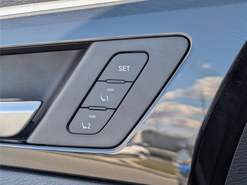 Used 2024 Mitsubishi Outlander SEL image 23