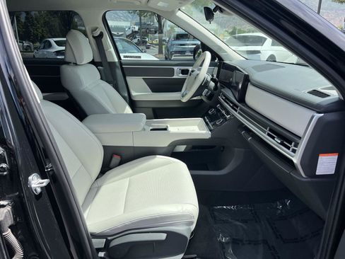 Certified 2024 Hyundai Santa Fe SEL AWD/4WD image 17