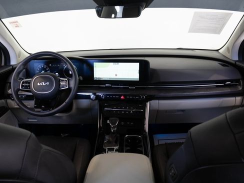 Used 2024 Kia Carnival SX image 28
