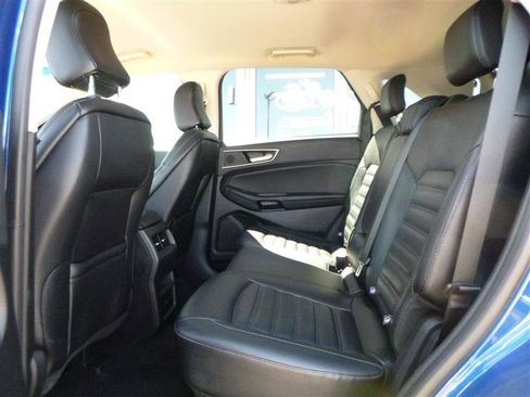 Used 2024 Ford Edge SEL image 6