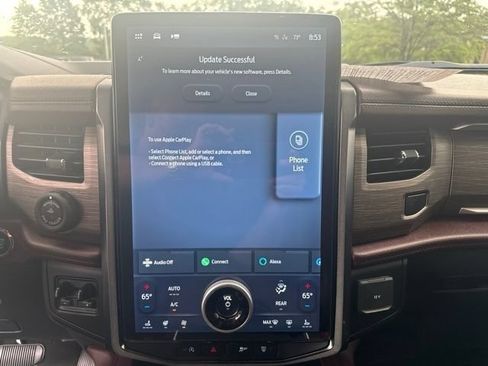 Used 2023 Ford Expedition Limited AWD/4WD image 17