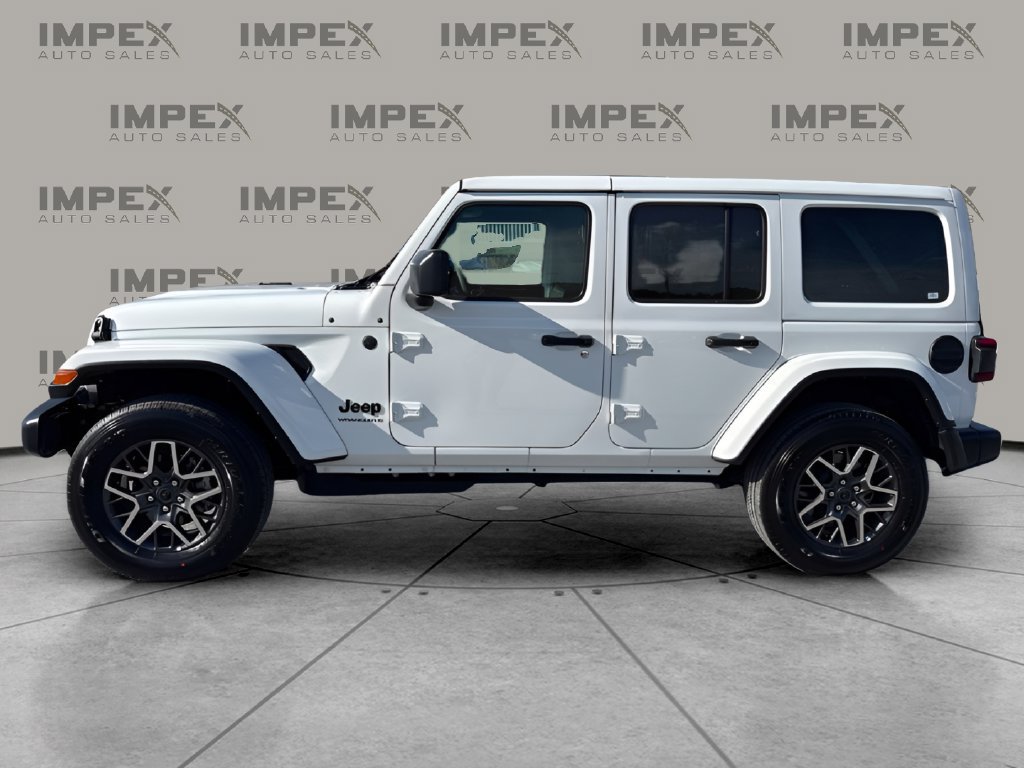 Used 2026 Jeep Wrangler Unlimited Sahara AWD/4WD image 2