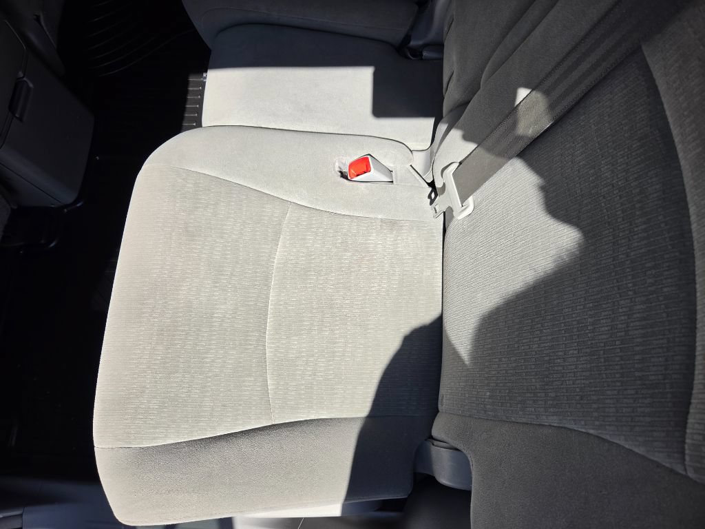 Used 2013 Toyota Highlander Plus FWD image 27