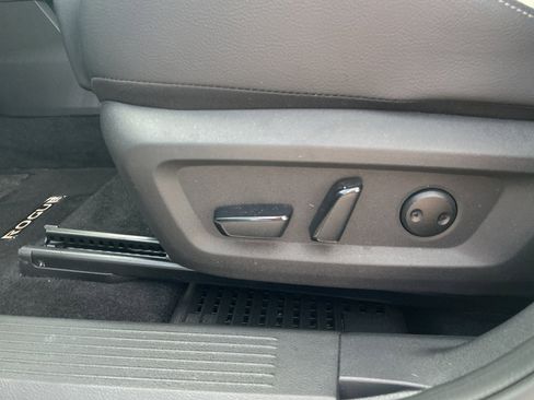 Certified 2024 Nissan Rogue SL w/ SL Premium Package image 11