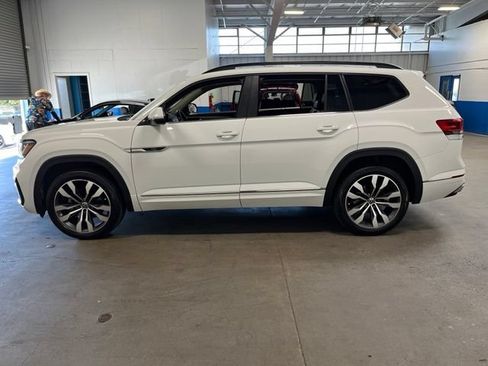 Used 2021 Volkswagen Atlas SE w/ Panoramic Sunroof Package AWD/4WD image 6