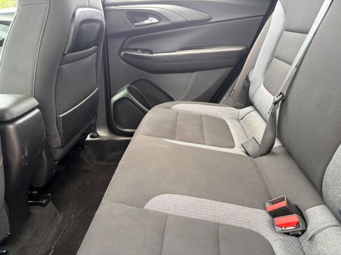 Used 2022 Chevrolet TrailBlazer LS FWD image 13