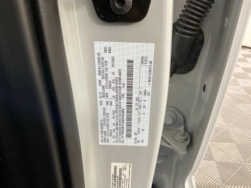 Used 2025 Ford F250 Lariat w/ Black Appearance Package AWD/4WD image 27