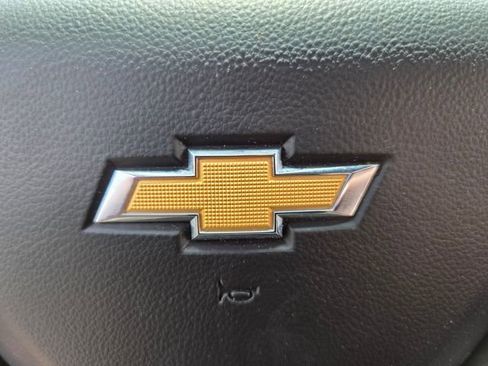 Used 2025 Chevrolet Silverado 1500 LT AWD/4WD image 30