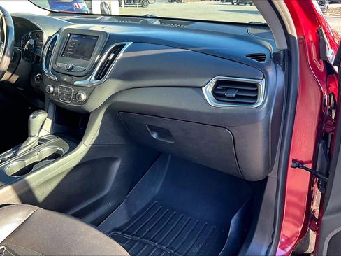 Used 2020 Chevrolet Equinox LT w/ Sport Edition image 17