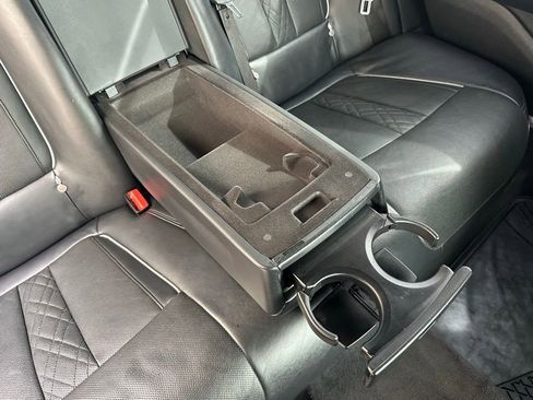 Used 2019 BMW 750i xDrive w/ Executive Package image 34