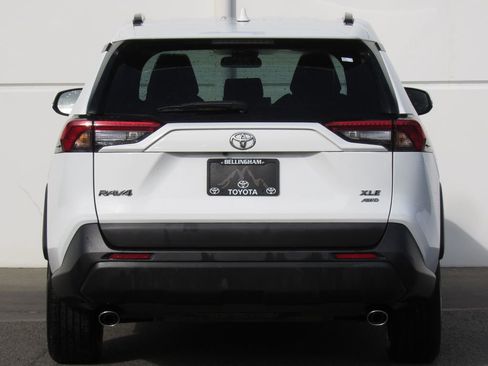 Certified 2022 Toyota RAV4 XLE w/ Convenience Package image 7