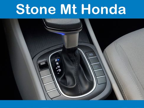 Used 2025 Hyundai Kona SEL image 30