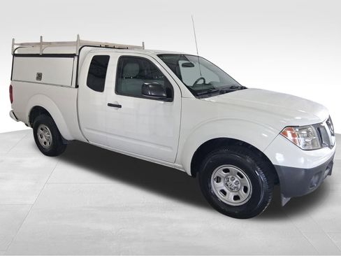Used 2017 Nissan Frontier S image 3