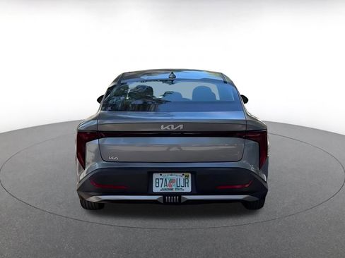 Used 2025 Kia K4 LXS image 12