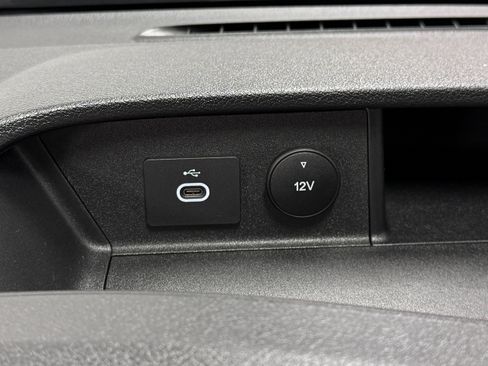 Used 2024 Ford Transit 350 XLT RWD image 26