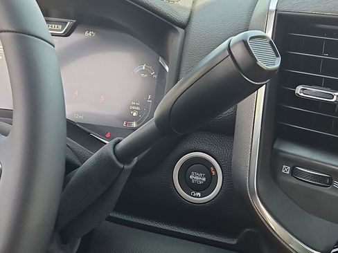 New 2026 RAM 2500 Laramie AWD/4WD image 27