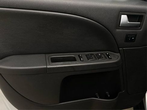 Used 2005 Ford Five Hundred Limited FWD image 26