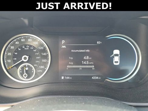 Used 2022 Genesis G70 3.3T RWD image 26