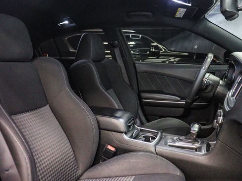 Used 2019 Dodge Charger GT RWD image 16