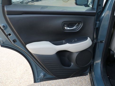 Used 2023 Honda HR-V LX image 17
