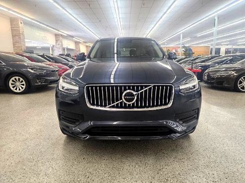 Used 2021 Volvo XC90 T5 Momentum w/ Climate Package image 2