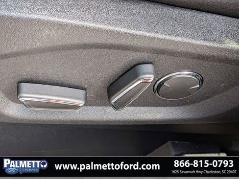 Used 2019 Ford Edge SEL FWD image 19