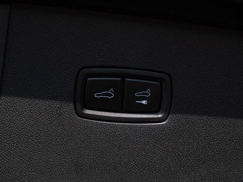 Certified 2024 Porsche Cayenne Coupe image 33