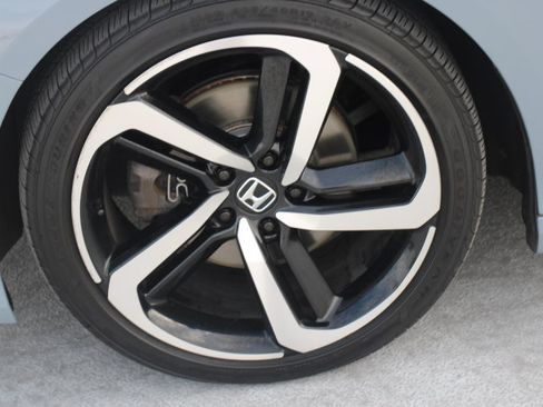 Used 2021 Honda Accord Sport image 9