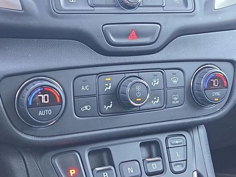 Used 2019 GMC Terrain SLE AWD/4WD image 19
