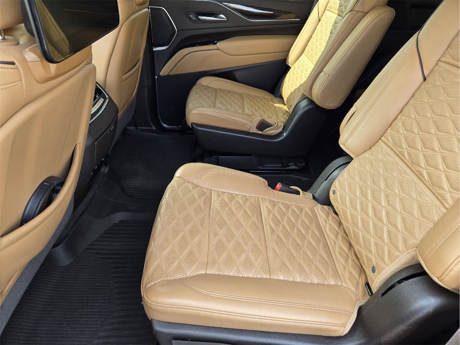 Used 2024 Cadillac Escalade Sport w/ Touring Package AWD/4WD image 29