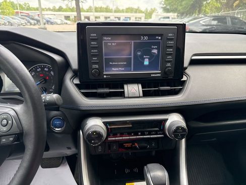 Used 2022 Toyota RAV4 SE AWD/4WD image 18