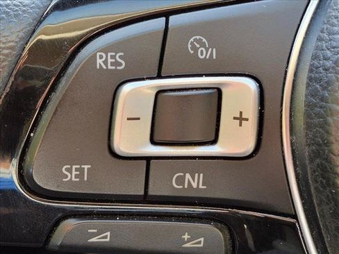 Used 2018 Volkswagen Jetta Wolfsburg Edition FWD image 12