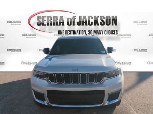 Used 2021 Jeep Grand Cherokee L Limited image 3