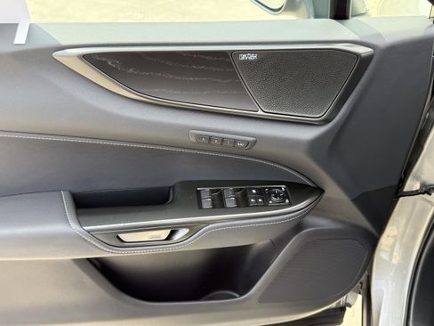 Used 2025 Lexus NX 350h AWD w/ Accessory Package (2T) image 18