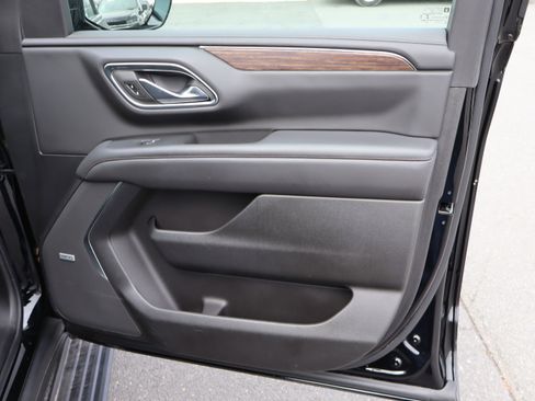 Used 2022 Chevrolet Suburban High Country image 40